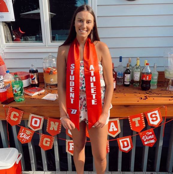 Meet your Posher, Alyssa - Picture 1 of 1